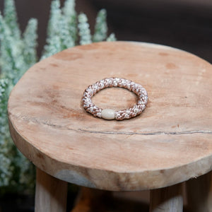 VIND hårstrikk beige gull