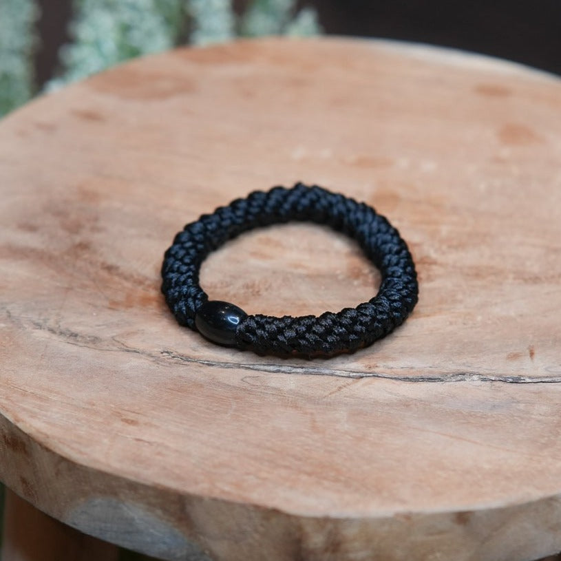 VIND hårstrikk sort